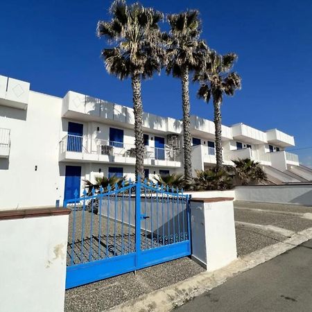 Residence Mare Azzurro Торе Сан Джовани Удженто Екстериор снимка