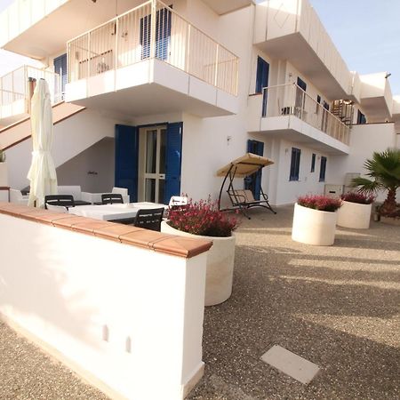 Residence Mare Azzurro Торе Сан Джовани Удженто Екстериор снимка