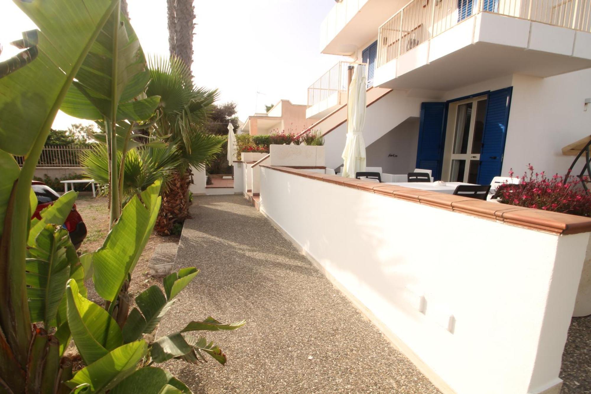 Residence Mare Azzurro Торе Сан Джовани Удженто Екстериор снимка