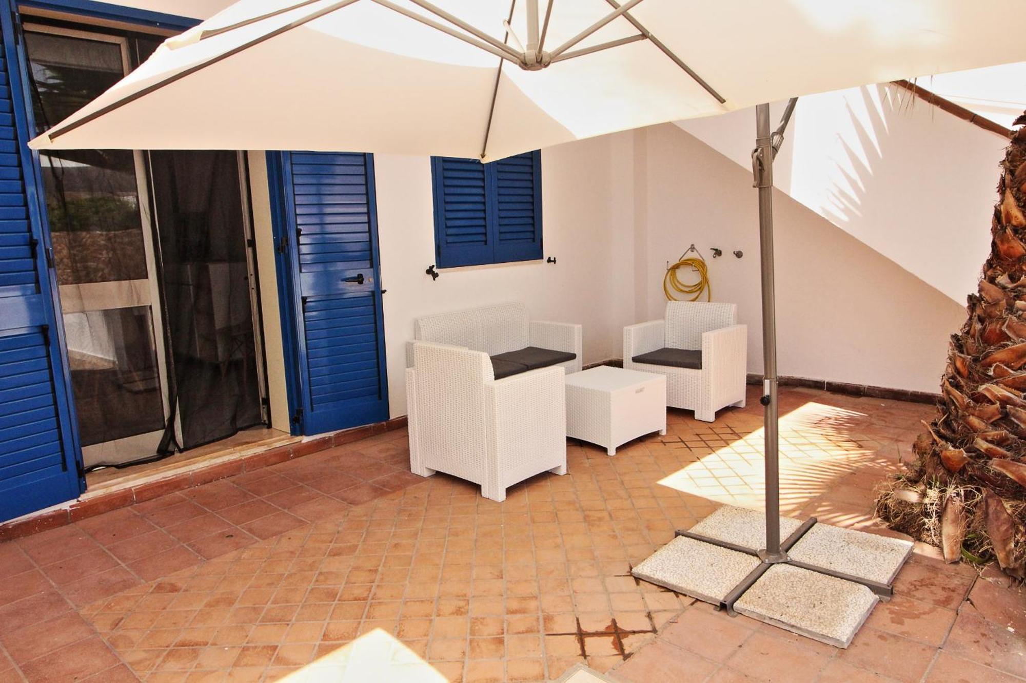 Residence Mare Azzurro Торе Сан Джовани Удженто Екстериор снимка