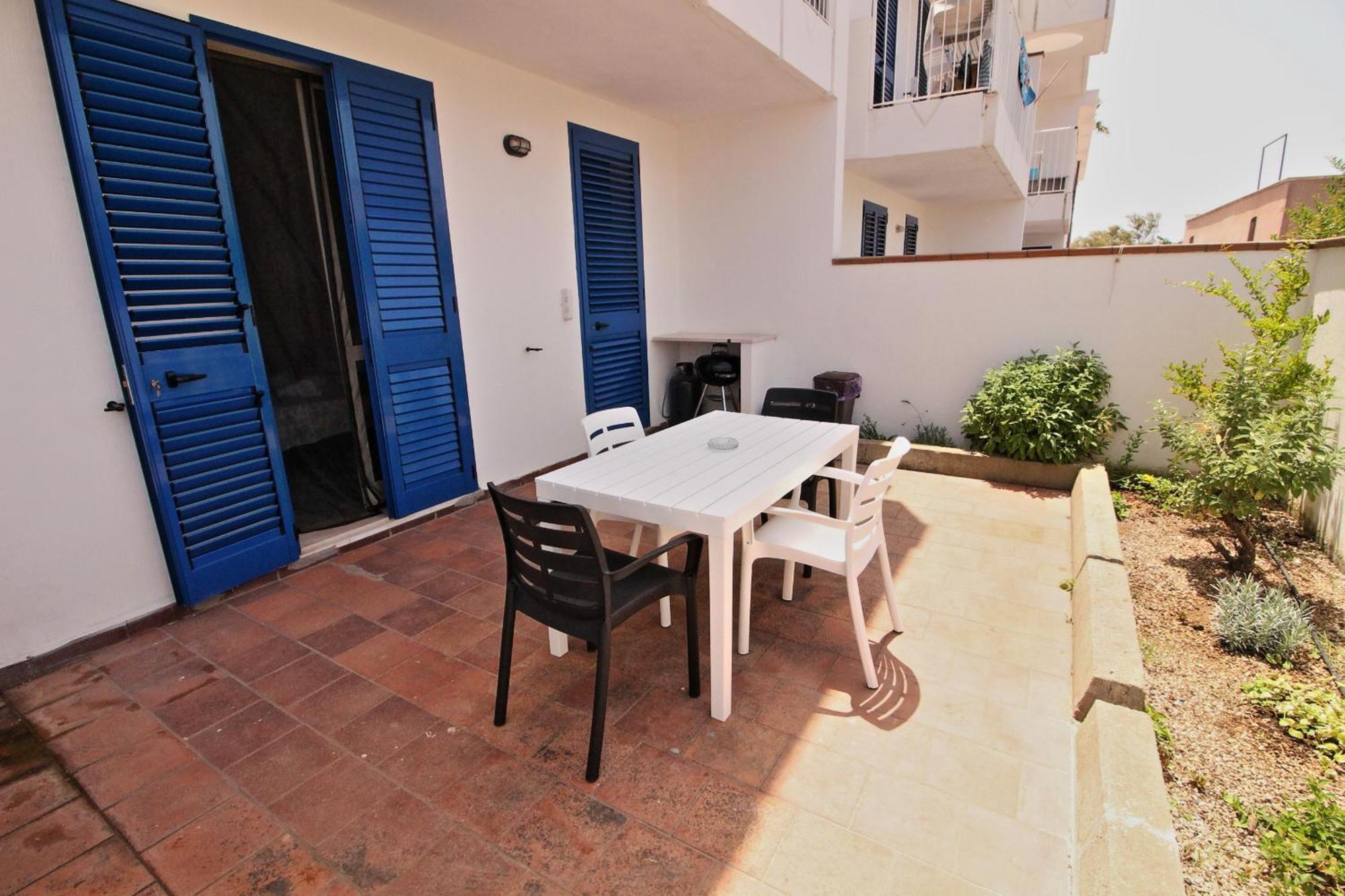 Residence Mare Azzurro Торе Сан Джовани Удженто Екстериор снимка