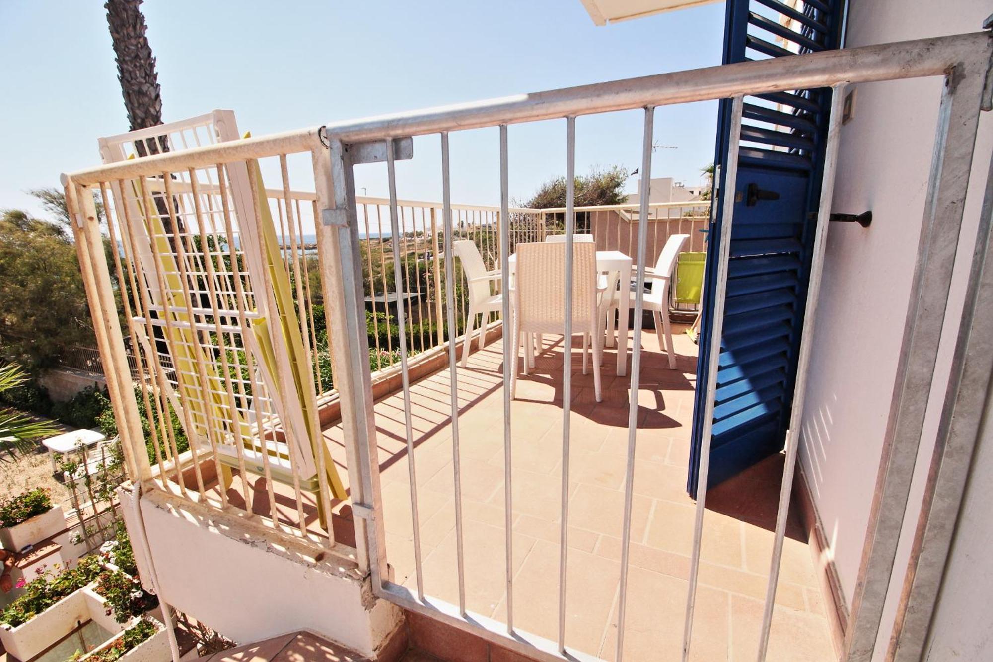 Residence Mare Azzurro Торе Сан Джовани Удженто Екстериор снимка