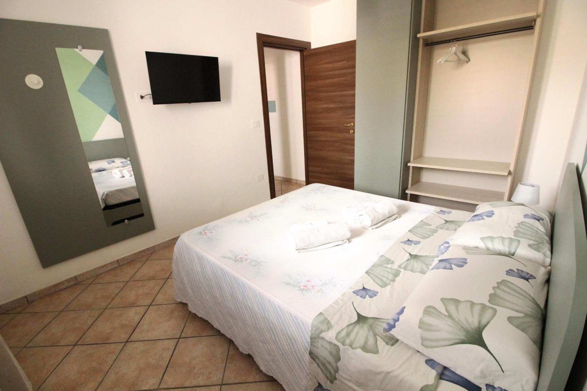 Residence Mare Azzurro Торе Сан Джовани Удженто Екстериор снимка